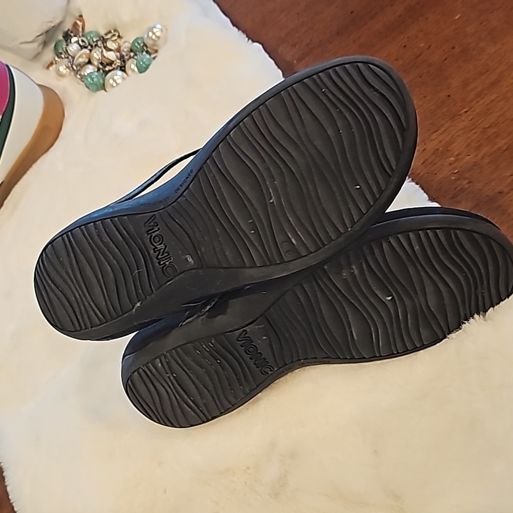Vionic Sandals - Picture 4 of 4